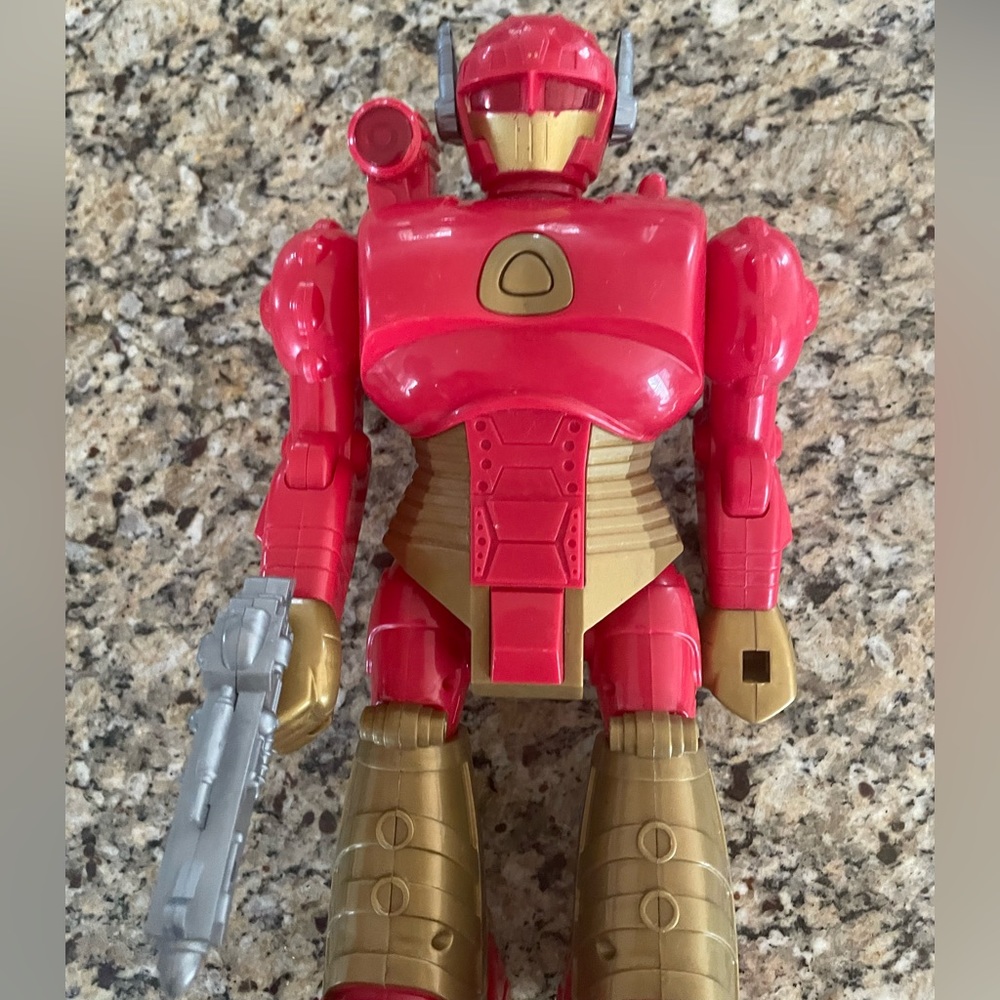 Red & Gold Action Figure - Picture 3 of 4